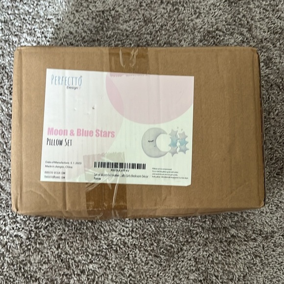 Perfectto Design Kid’s Moon Decorative Pillow, Stars Garland NEW - Picture 4 of 4